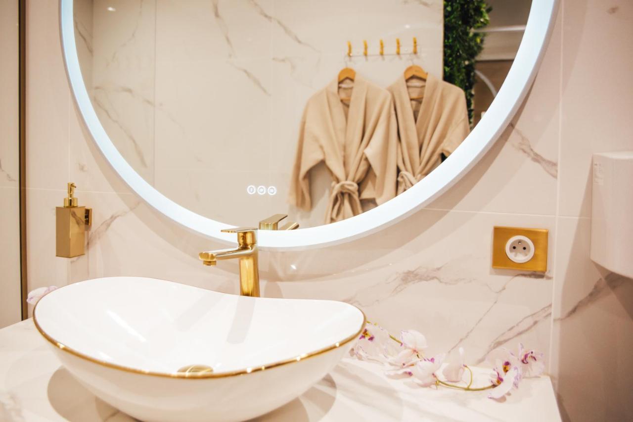 La Suite 176 - Piscine Privee, Spa, Hammam A แร็งส์ ภายนอก รูปภาพ